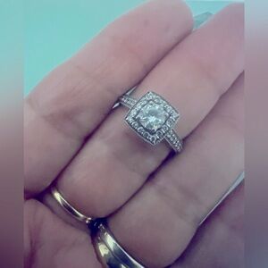 Elegant Vintage Art Deco Style Sterling Silver Ring with Clear CZ Gemstones